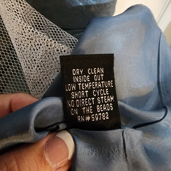 Adrianna Papell Elegant Blue Tiered Formal Dress Size 4 - Picture 12 of 12